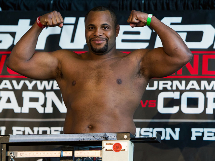 Daniel Cormier-700
